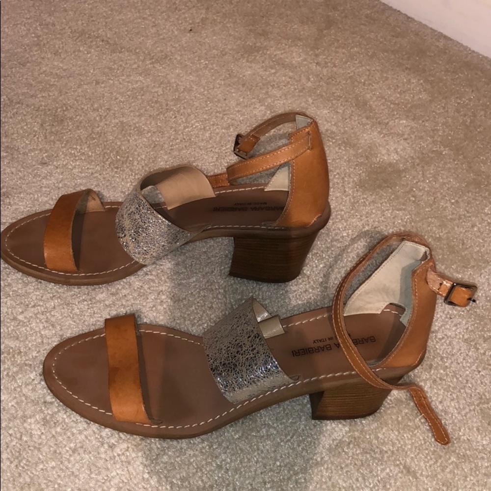 Metallic sandals - Picture 3 of 3